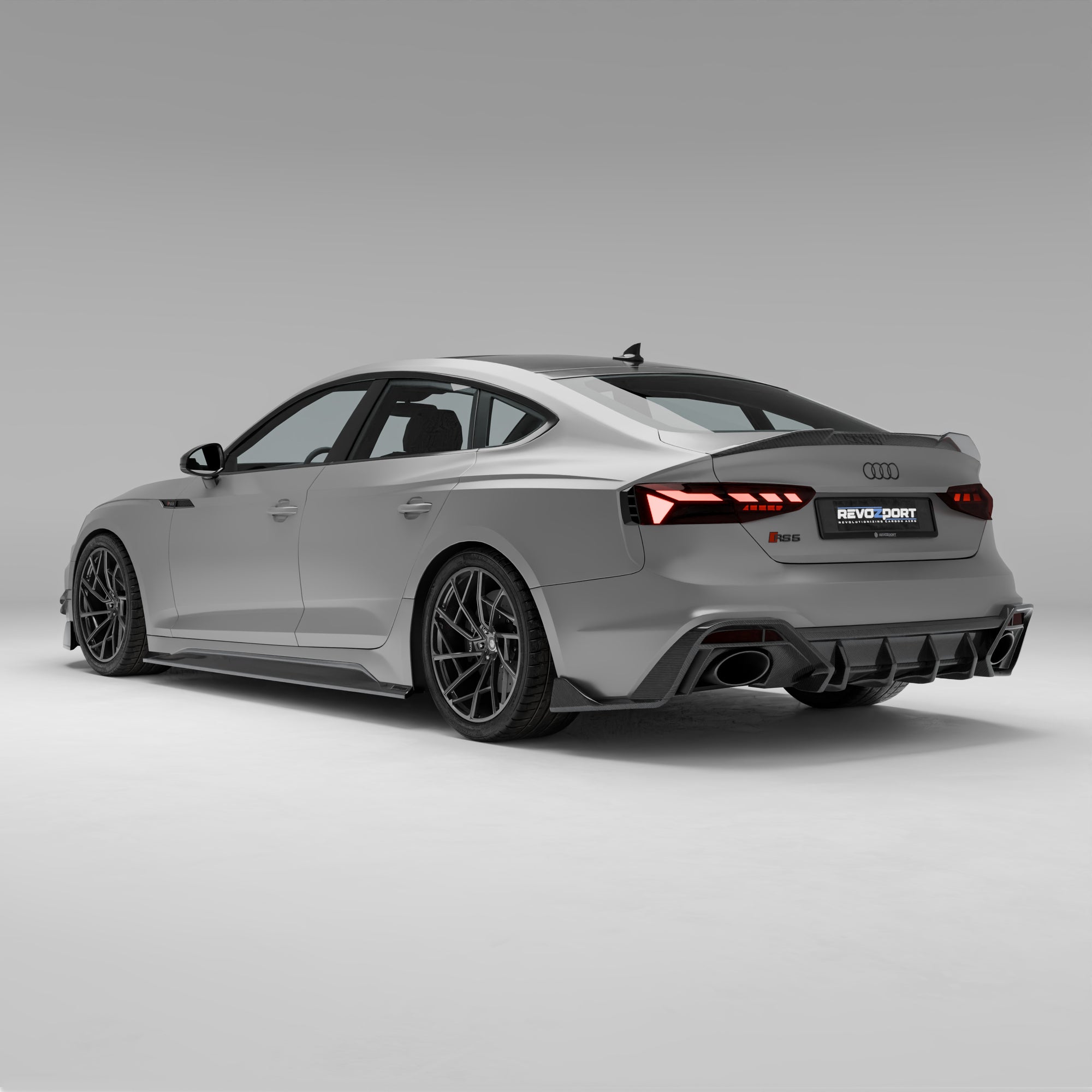 奥迪 RS5 B9.5 Facelift Sportback 碳纤维车身套件