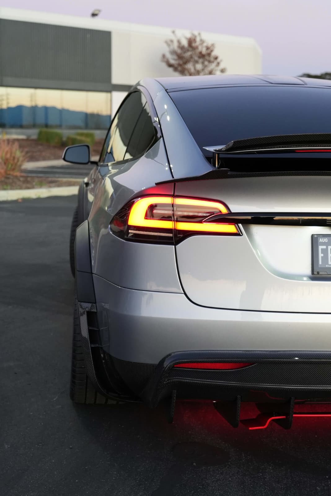 US Tesla Model X — Grey Full Aero Build