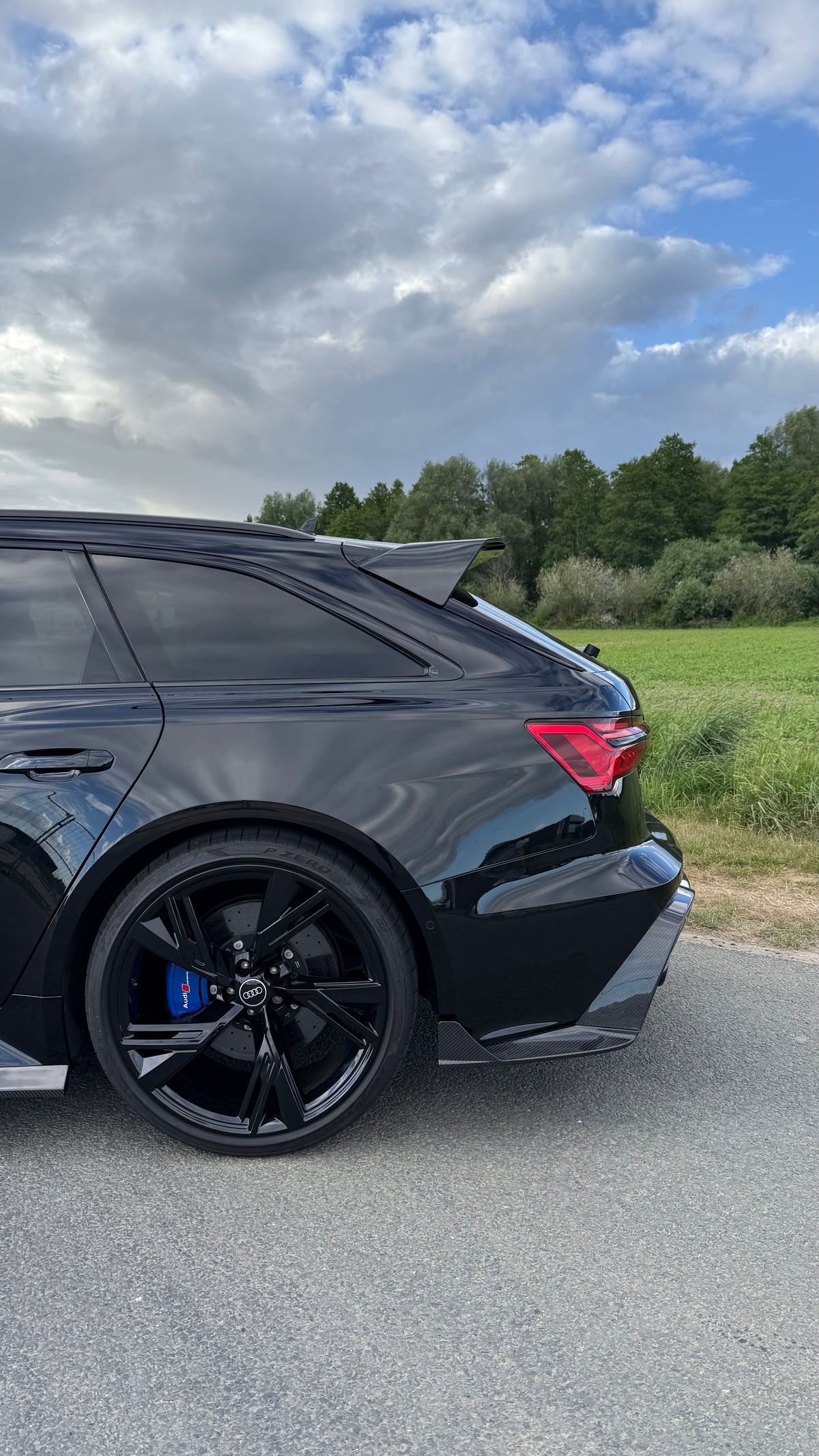 EU Audi RS6 C8 — Black Street Build